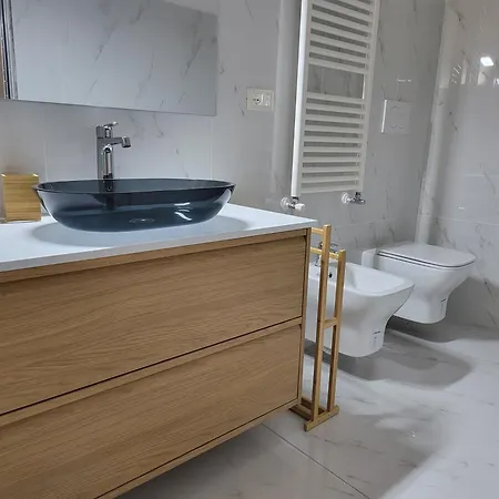 Blanc & Chic Con Giardino 아파트 고리치아