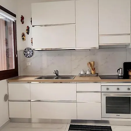 Blanc & Chic Con Giardino Daire